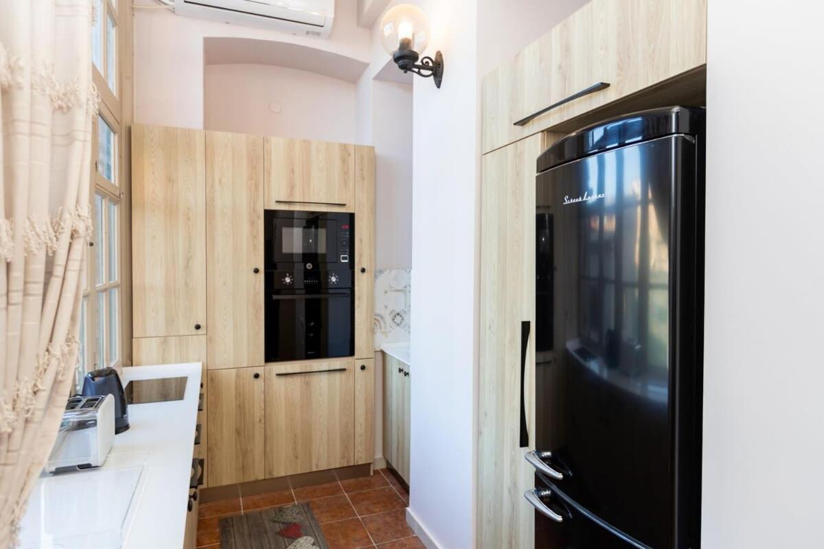 Stylish 2Br Apt In The Heart Of Old Tbilisi Exterior photo
